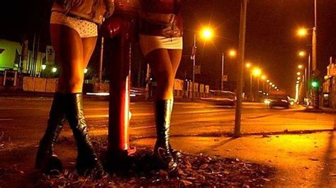 Encuentra una prostituta Paseos de Itzincab