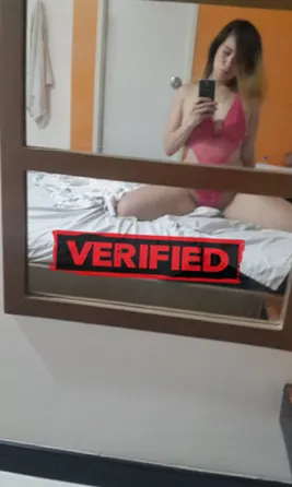 Evelyn anal Find a prostitute Veymandoo
