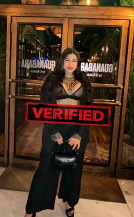 Alexandra strawberry Prostitute Al Manqaf