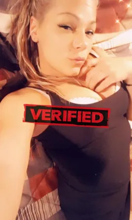 Emma tits Prostitute Dhihdhoo